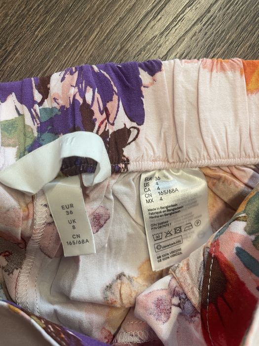 Цветни къси панталони Н&М