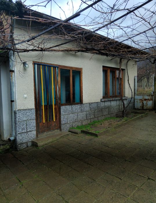 Продава се Къща в с. Ресилово, Област Кюстендил - 160 кв.м за 277 €/кв.м - Снимка #2