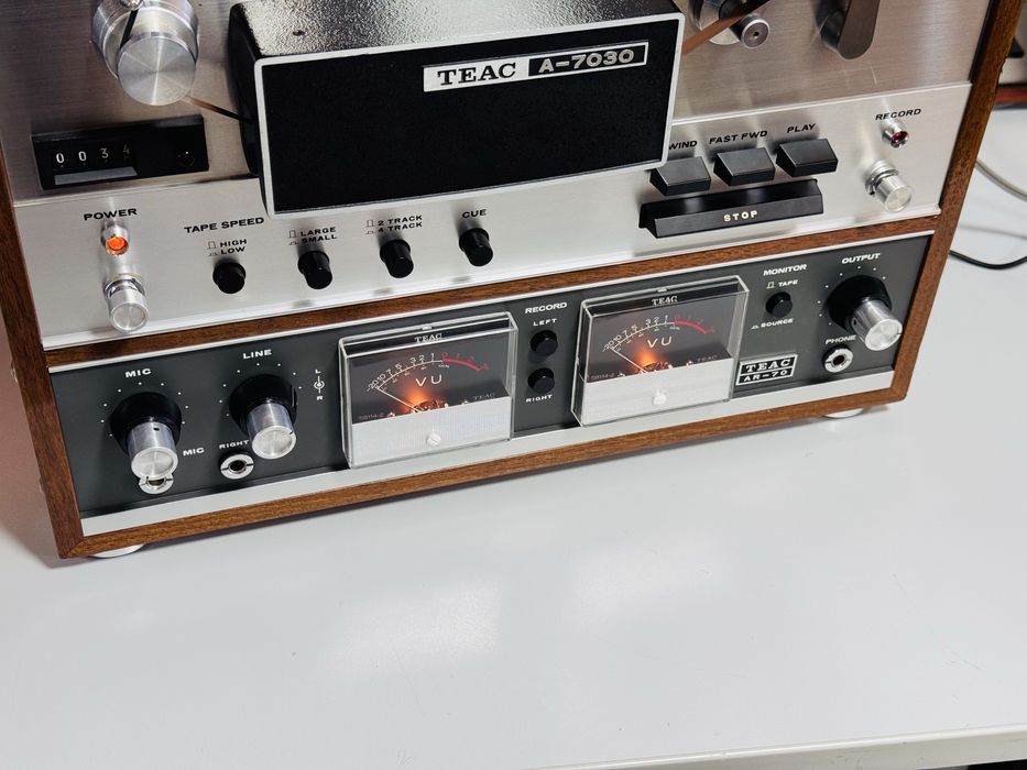 Magnetofon de colecție TEAC A-7030 + AR-70,stare foarte bună,2/4 piste