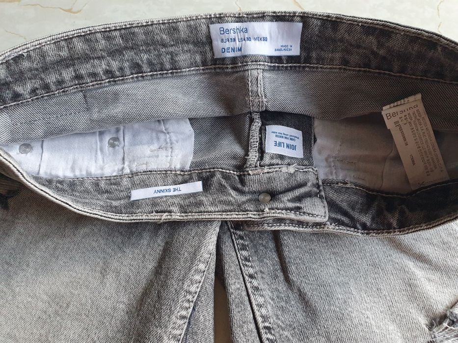 Джинсовые шорты BERSHKA -Skinny