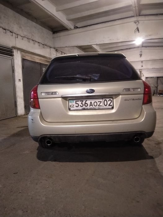 Продаю Субару аутбек