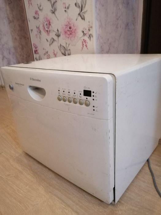 Продам посудомоечную машину