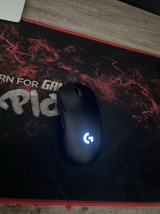 Бежична мишка logitech pro wireless