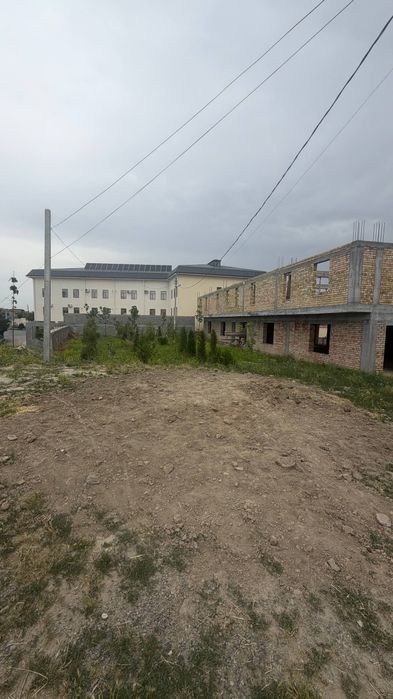 Срочно продаётся  под бизнес помещения  площадью 6-соток