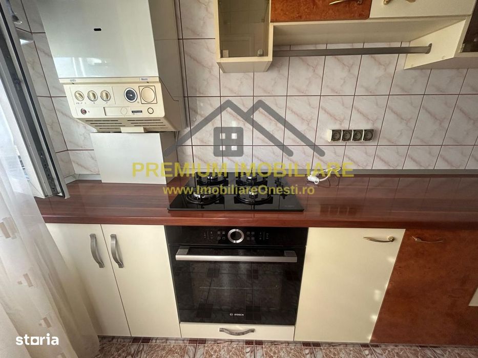 Apartament 2 camere de vânzare zona de jos, Onesti