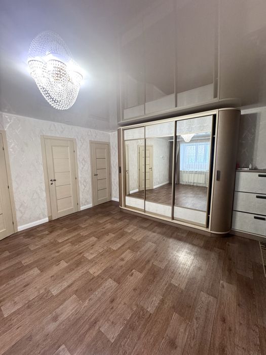 3 комнатная, Корчагина 122