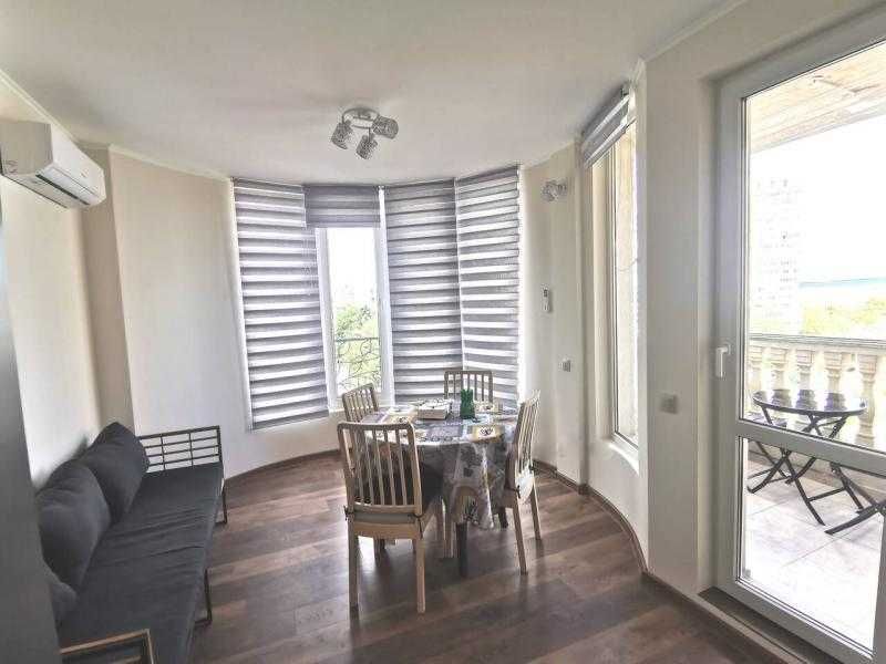 Дава се под наем Двустаен апартамент в Бургас, Зорница - 60 кв.м за 816 € - Снимка #2