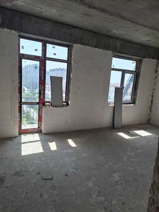 Ёнма-ён жойлашган 2 та квартира тезда сотилади (70 м2 ва 80 м2)