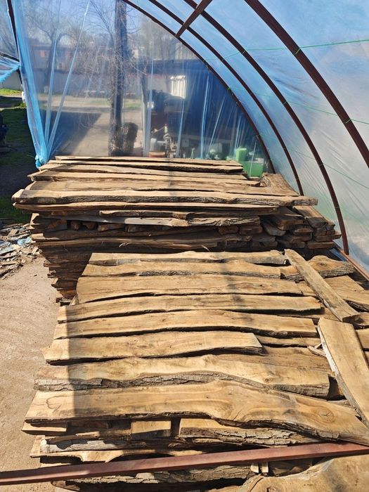 Тахта ёнгок куритилган