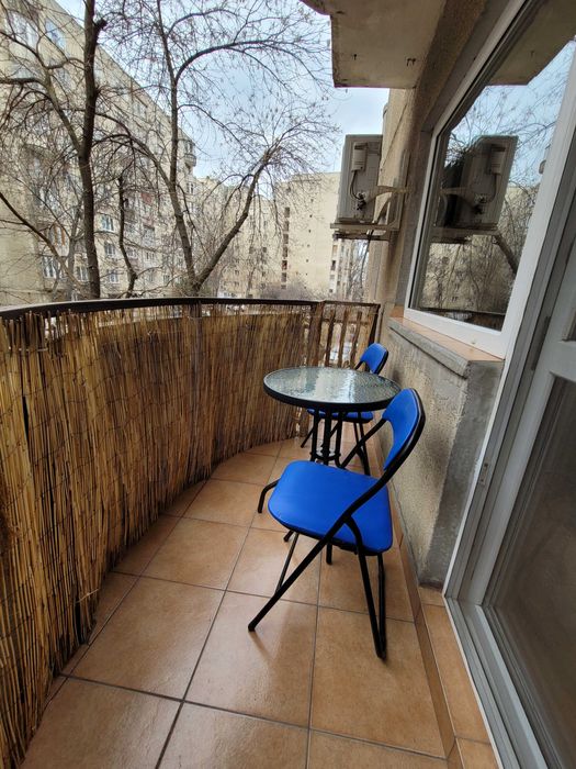 Proprietar inchiriez garsoniera spatioasa, 3 min metrou, Lujerului