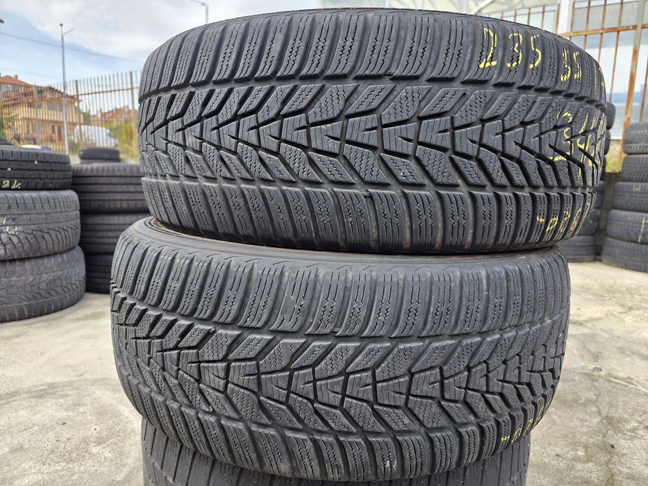 2бр Зимни гуми 235 55 17 - Hankook - DOT 2023