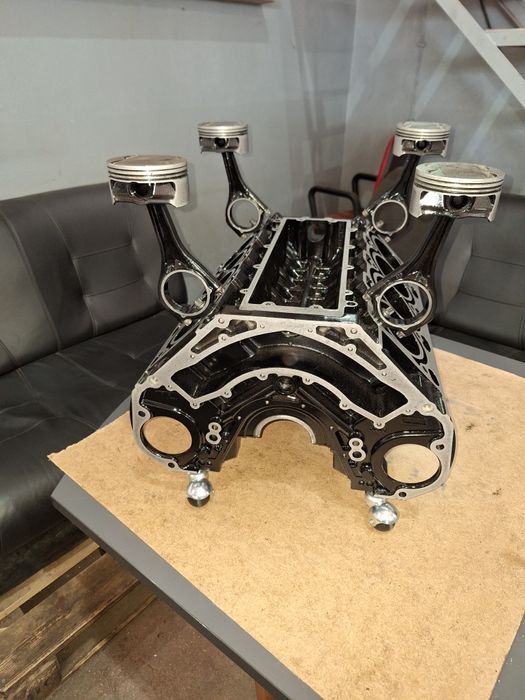 Продавам маса V8 - BMW