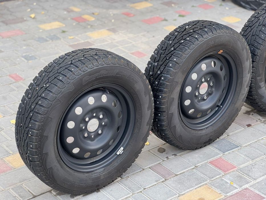 Продам диски с зимней резиной на Ваз