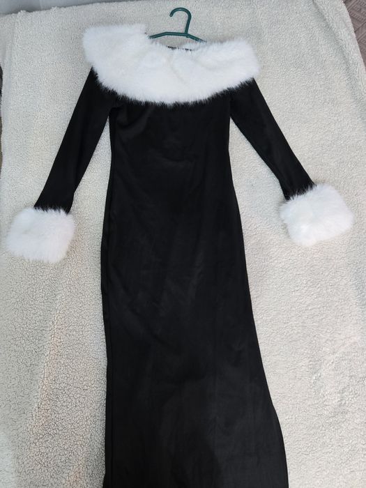 Платье в пол с мехом