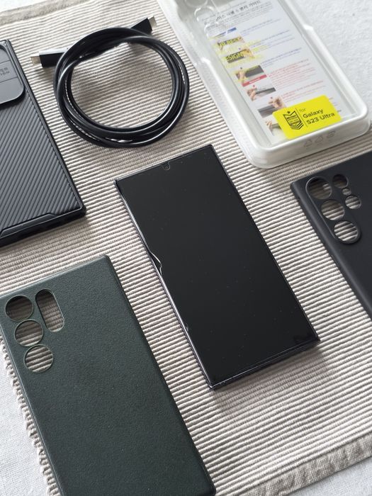Samsung Galaxy S23 Ultra 512 GB / 12 GB RAM – Negru – Funcționează impecabil + accesorii
