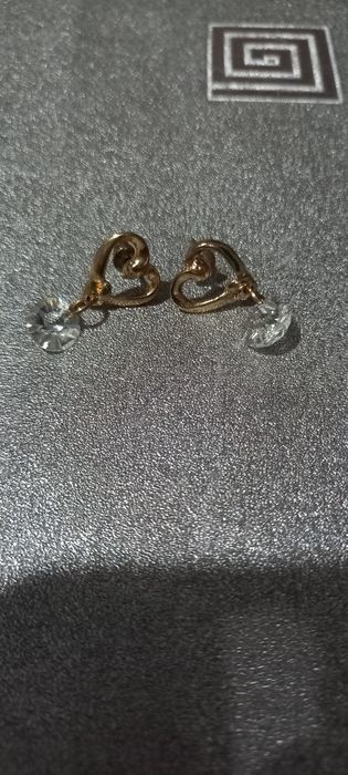 Продам новые серьги.