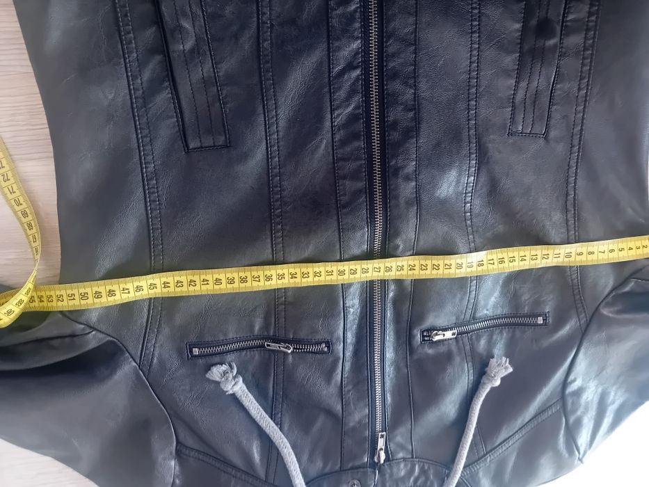 Geaca superba piele,ca noua