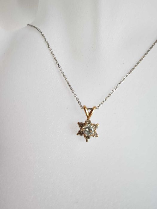 Pandativ aur 18k cu diamante naturale 0.5ct
