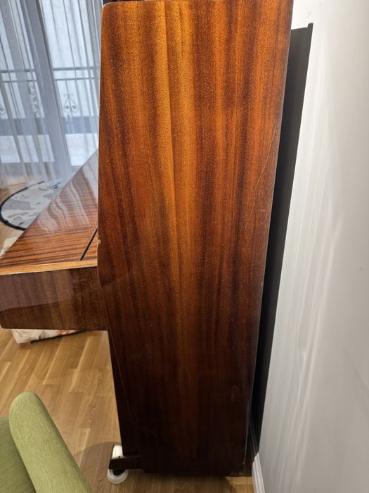 Pianina Ukraina de vanzare