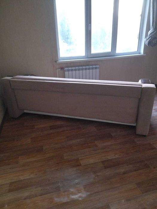 Продается раскладной диван.