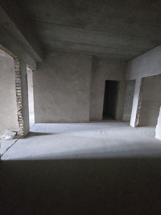 Крытый рынок чоррахасида ,7каватлик янги гиштли Уйнинг 3каватида, 3хон