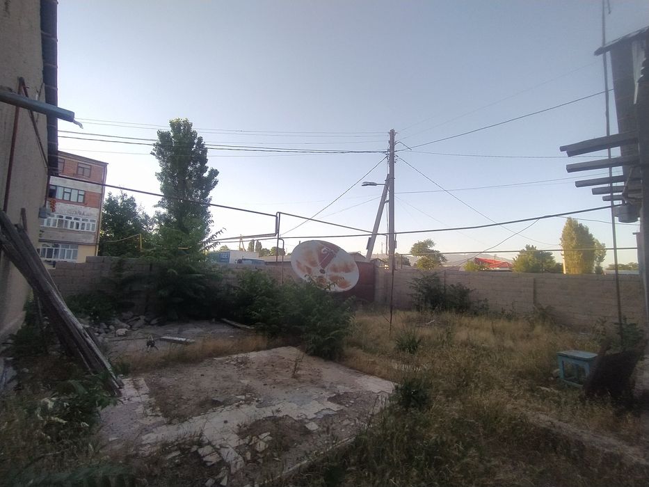 Uy sotiladi 2/2sotli