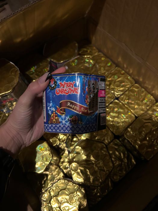 Салюты в розницу ,  бомбочки оптом