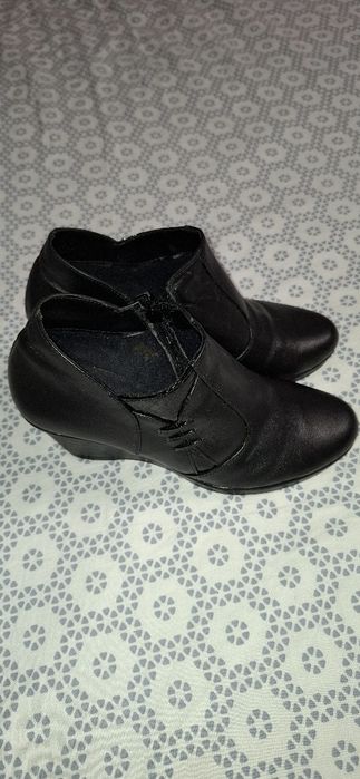 Pantofi piele primăvara - toamna