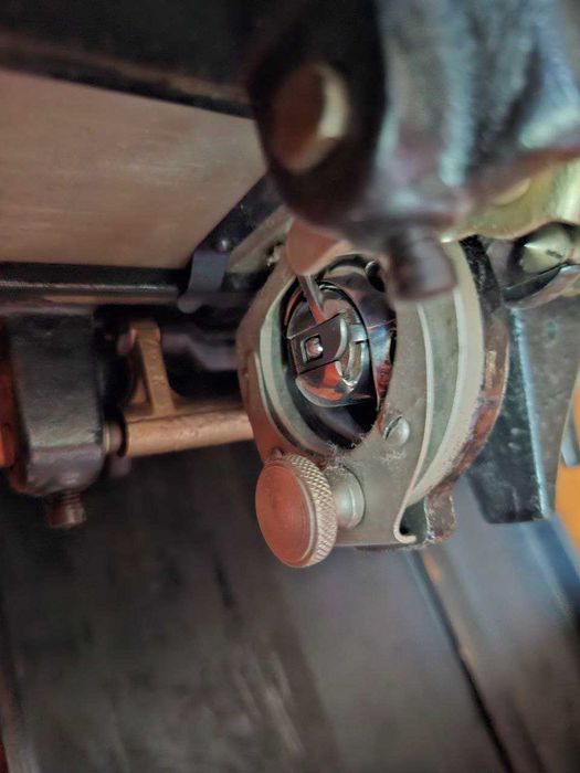 Швейная машина NAUMANN