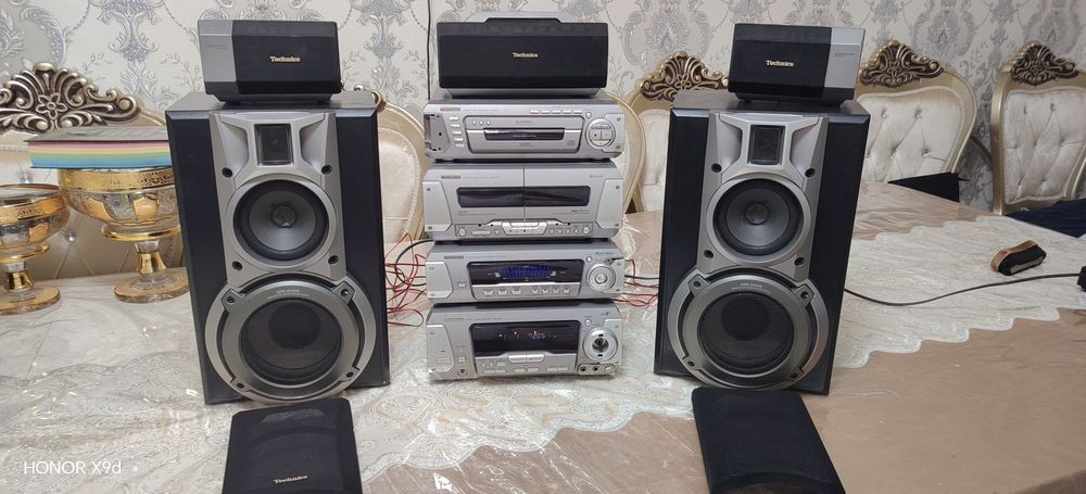 Продаю муз центр Technics.