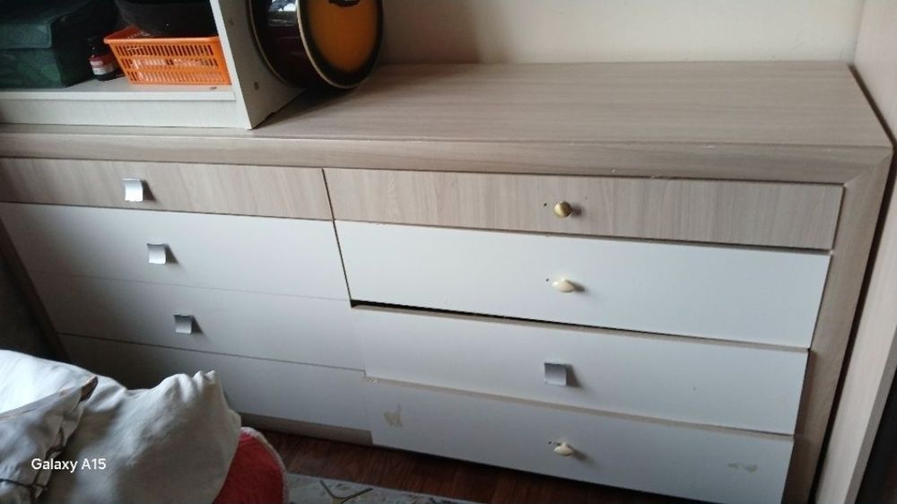 Продам коврик, столик, шкафы, комод