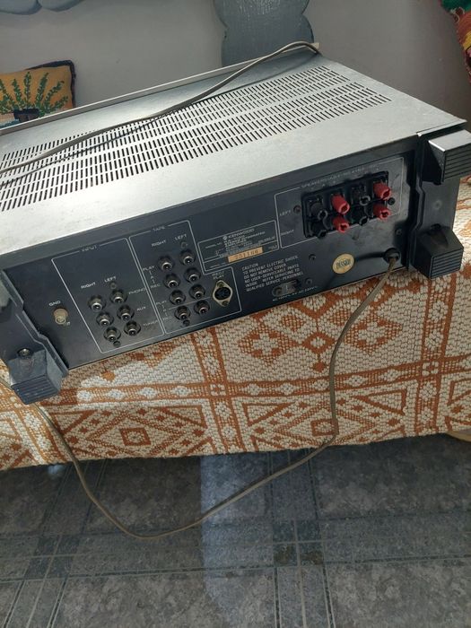 Amplificator kenwood. Functional.