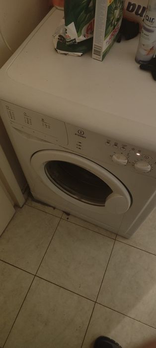 Mașina de spălat Indesit?