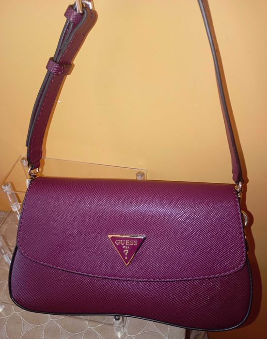 Чанта дамска Guess Cordelia Burgundy Bordeaux.