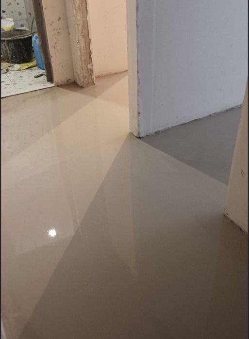 Уклада ламината и плинтуса