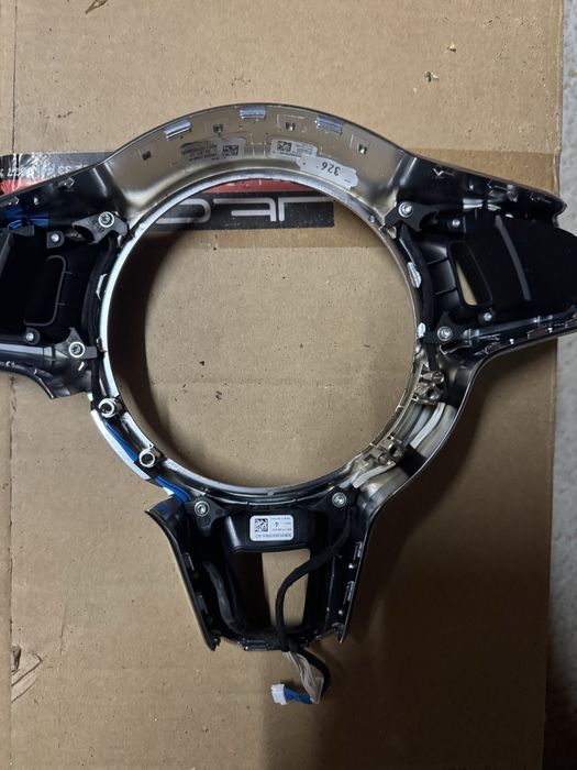 Конзола - панел рамка за волан Порше