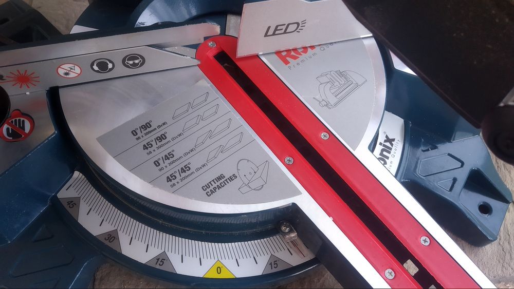 Продается торцовочная пила RONIX