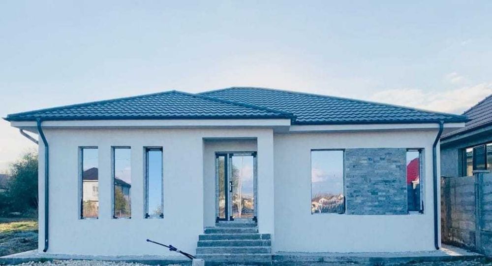 Vand casa modulara pe structura metalica, pret avantajos