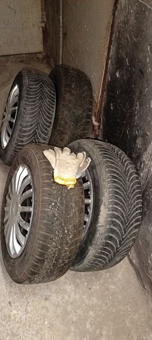 Зимни гуми със джанти 195/65/15 Opel Astra