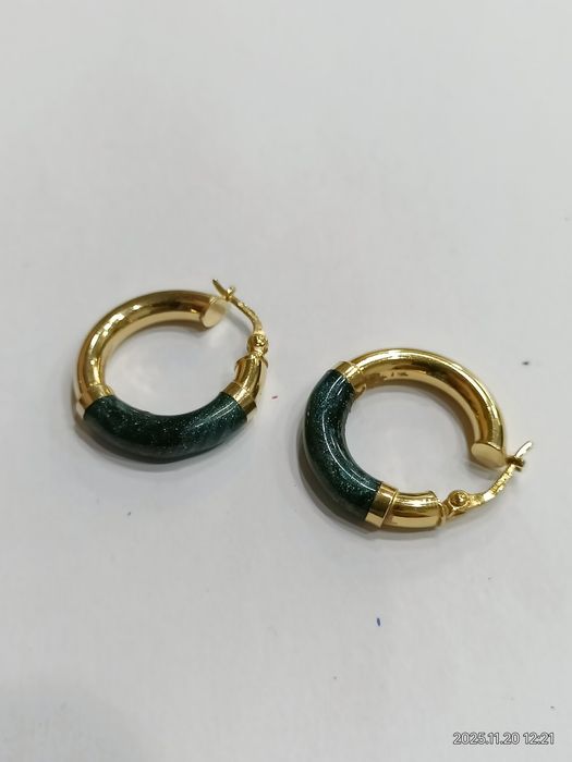 Vind cercei din aur cu email verde