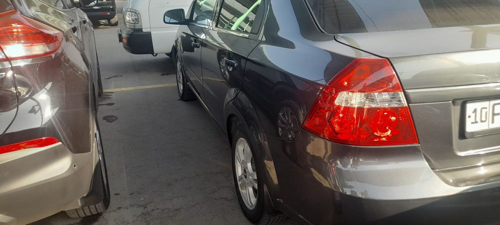 Срочно 2018 йил  Некая 3 сотилади