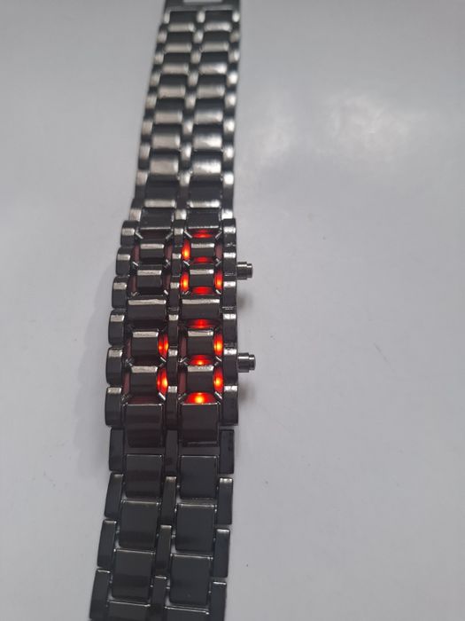 два мъжки метални часовника - 21см дължина