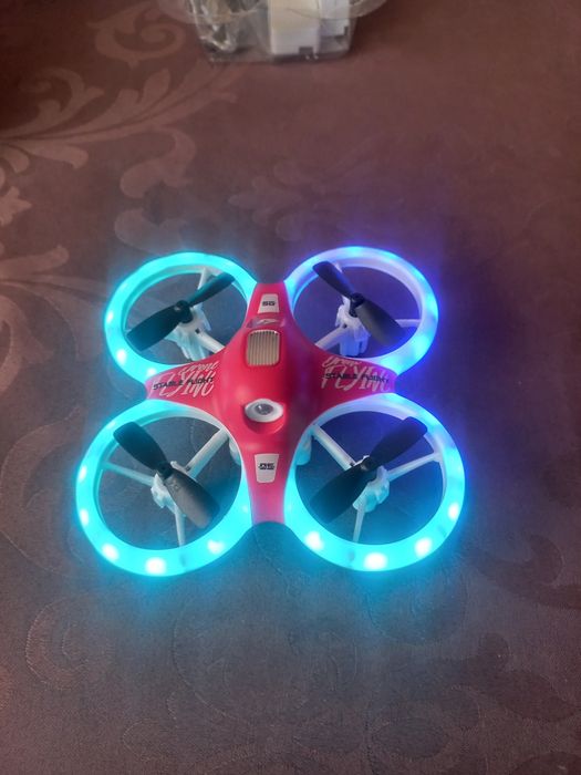 Drona cu luminițe