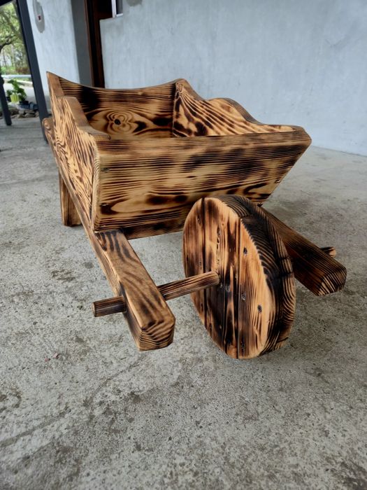 Roabă decorativă din lemn ars - suport flori, decor grădină handmade