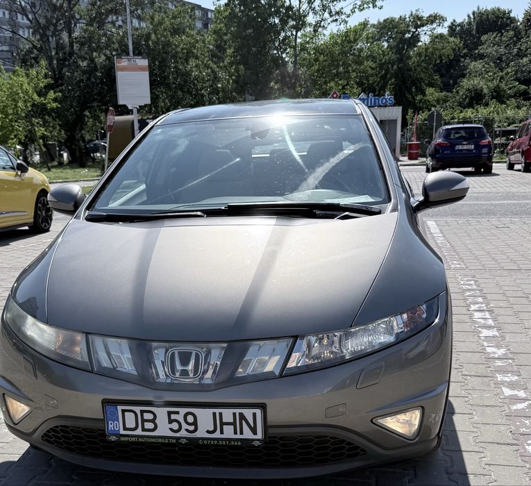 Honda Civic VIII 1.8 executive