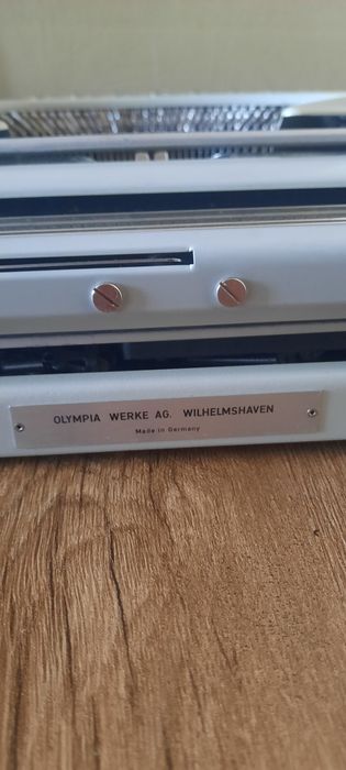 Masina de scris Olympia SPLENDID 33 made in Western Germany