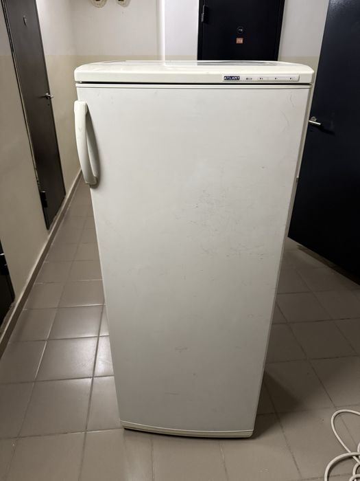 Морозильник атлант продается