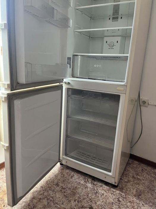 Продается холодильник