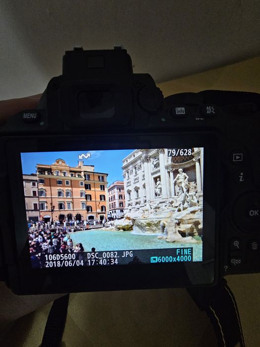 Nikon d5600+obiectiv 18-105+ geanta