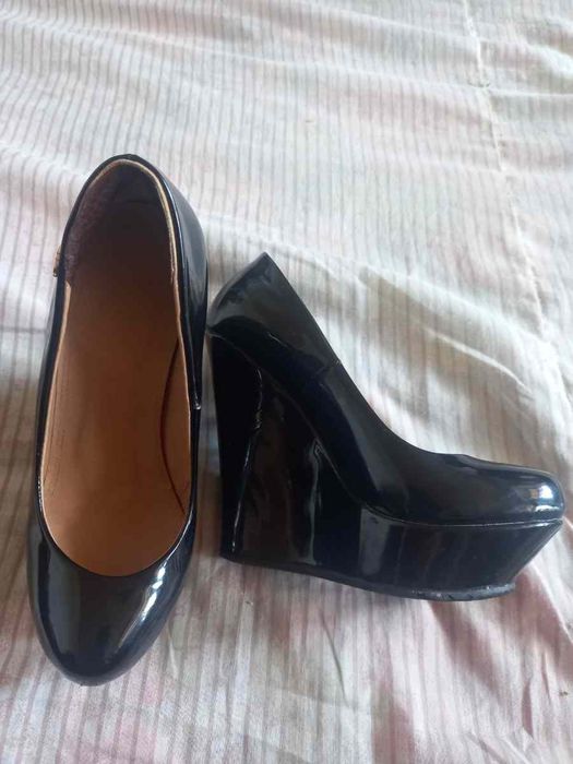 Туфли лодочки на танкетках